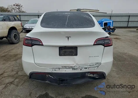 2022 Tesla Model Y z USA, uszkodzony, nr VIN 7SAYGDEE2NF449802